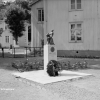 Langata Holmestrand Statu utenfor museum 2